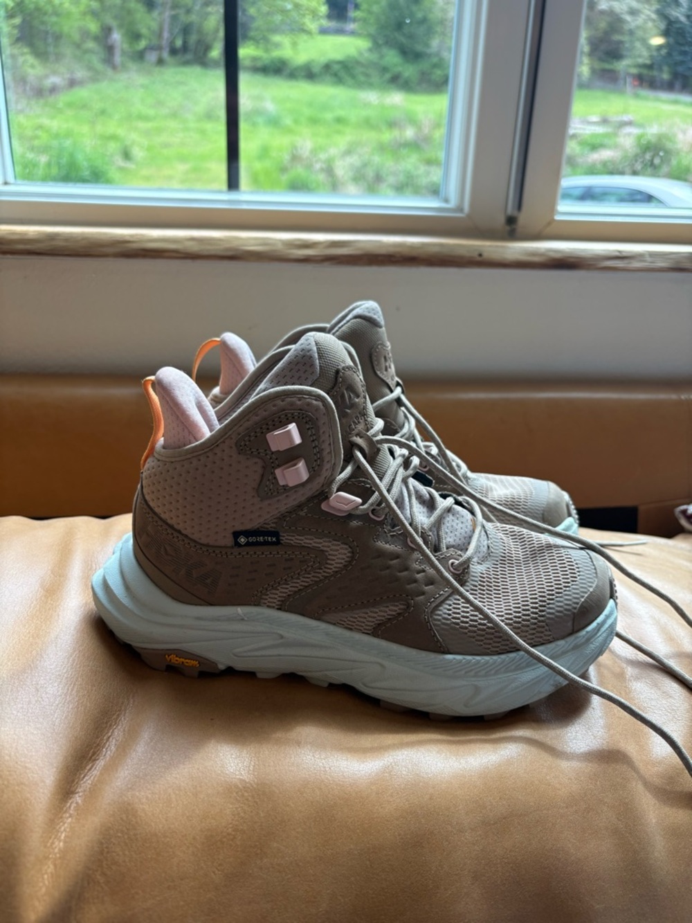 Hoka goretex boot women’s